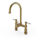 flöde klas | Traditional Bridge Style 3 in 1 Instant Boiling Tap | White Ceramic Levers | Brushed Gold Finish