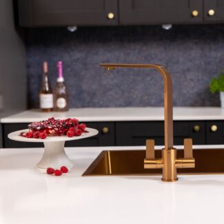 flöde Paddla | Dual Lever Kitchen Tap | Swan Neck Design | Brushed Copper