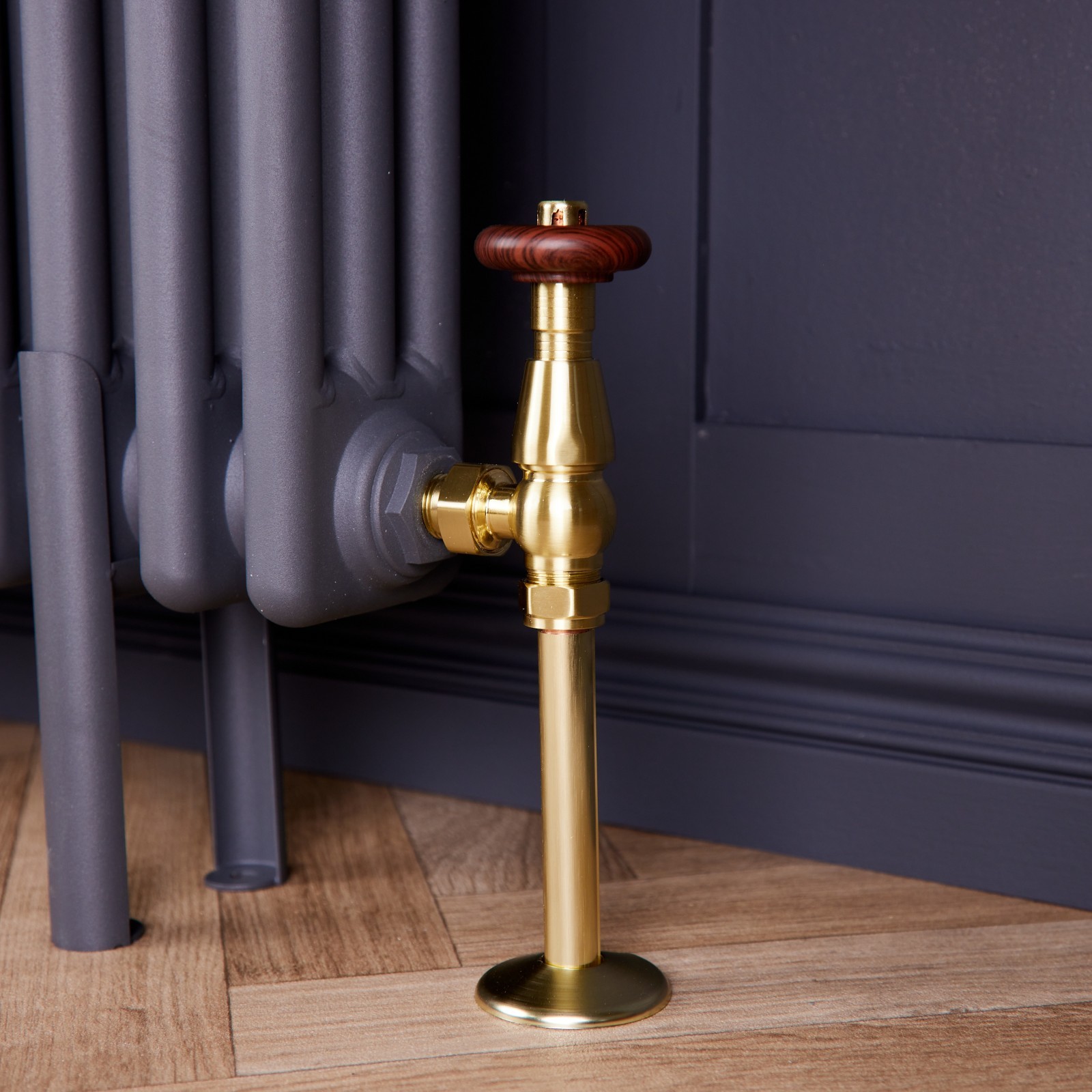 Traditional Style Angled Wood Effect Head TRV & Lockshield Brushed Brass 1