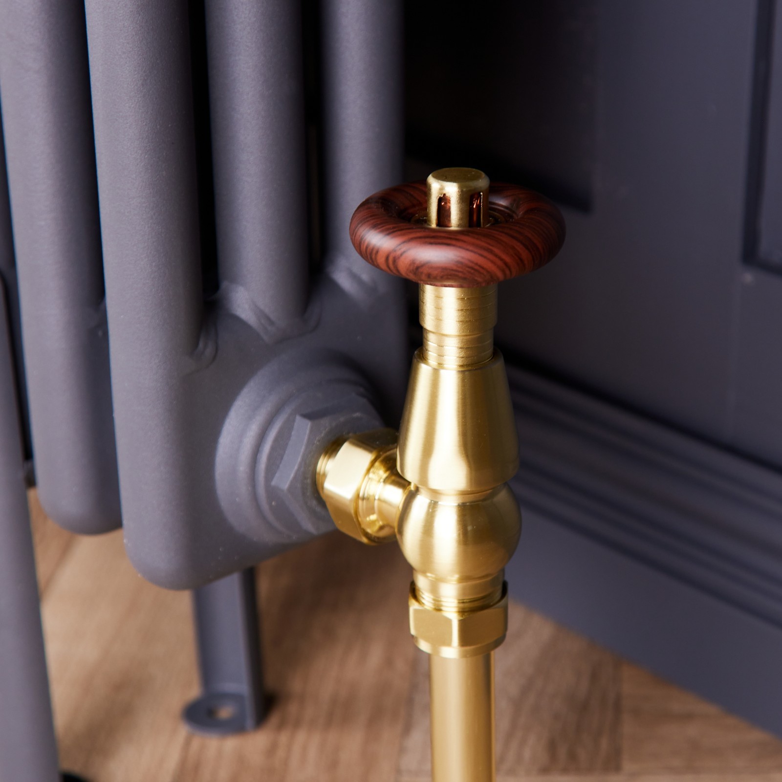 Traditional Style Angled Wood Effect Head TRV & Lockshield Brushed Brass 2