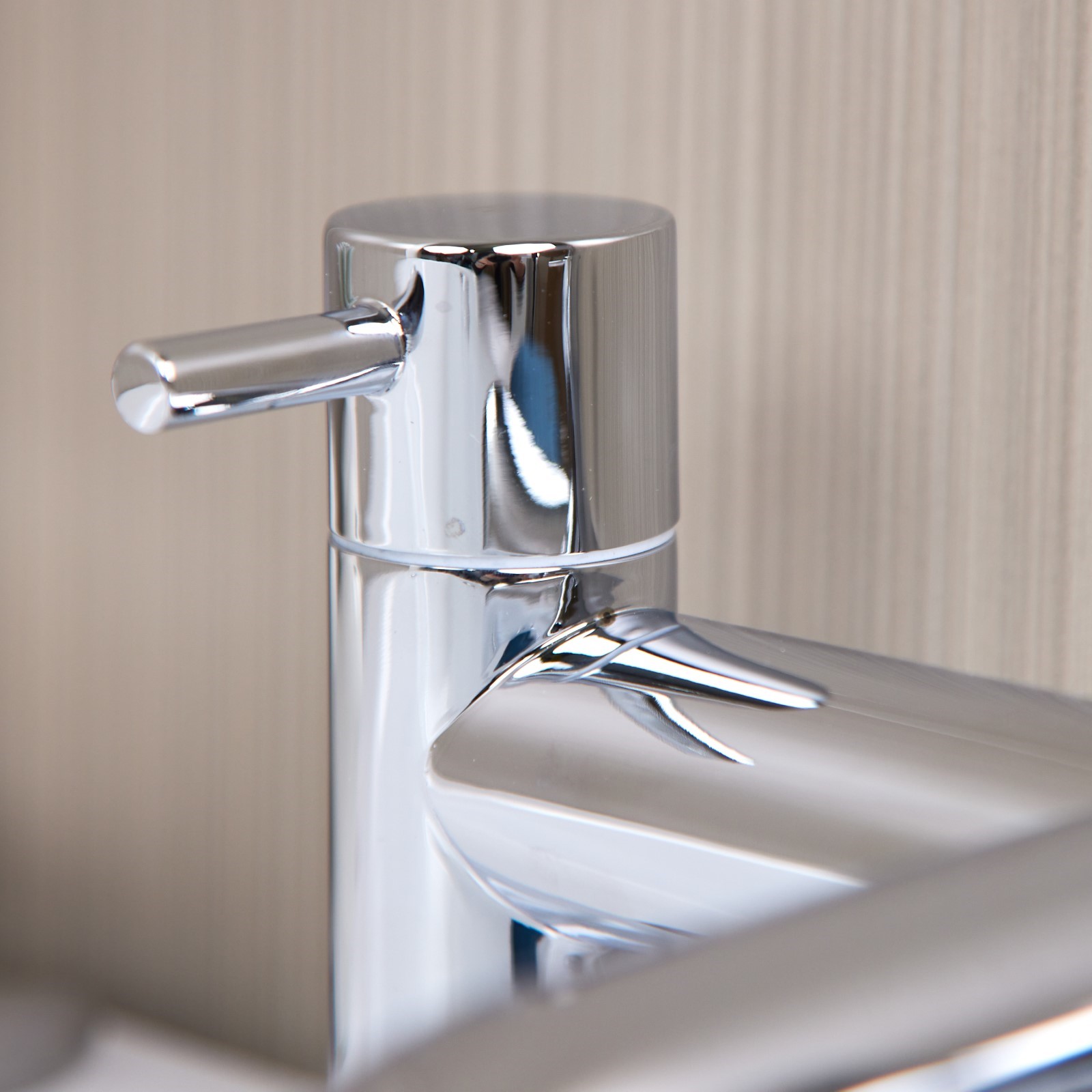 Kumla Chrome Bath Filler 7