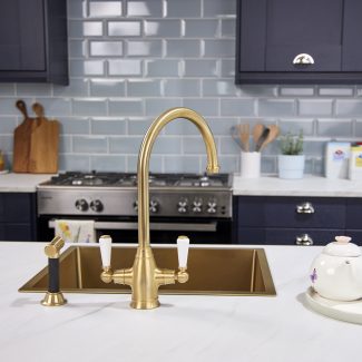 flöde Halden | Dual Lever Kitchen Sink Mixer Tap and Rinser with Swivel Spout | Brushed Brass Finish